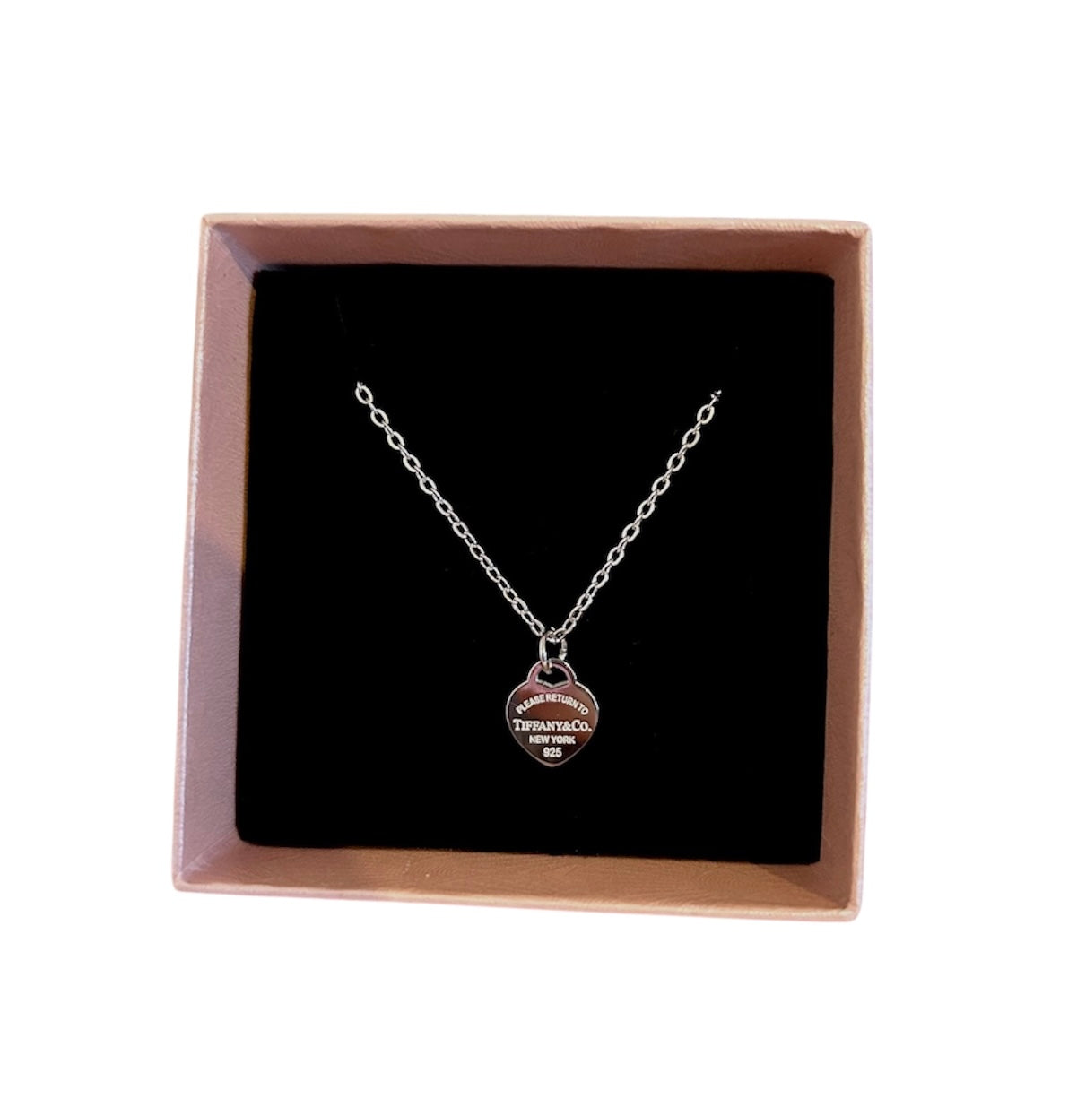 Plain T heart necklace