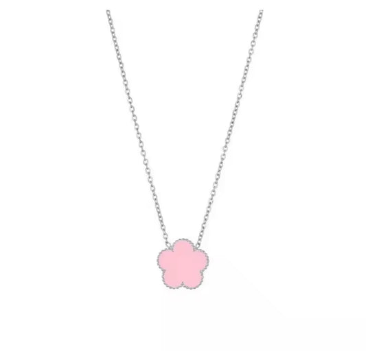 Rosá clover necklace (PRE-ORDER)