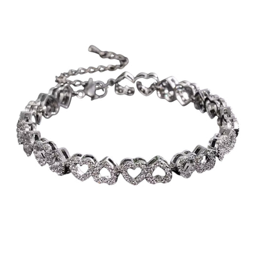 Queen of hearts bracelet (PRE-ORDER)