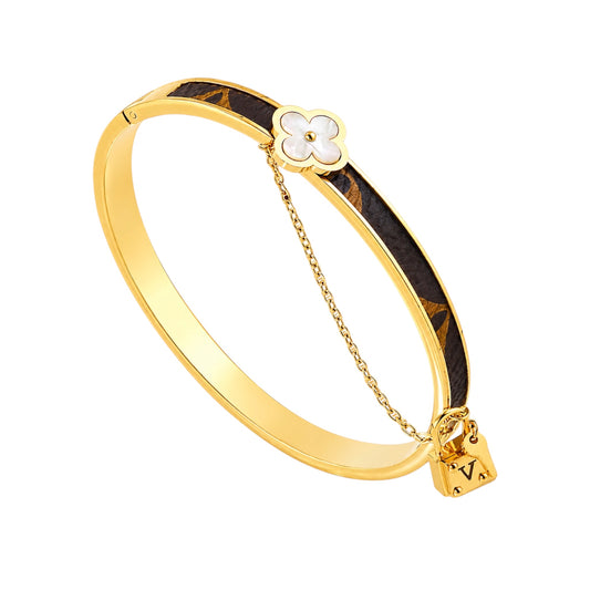 The “Celeste Chain” Clover Bangle